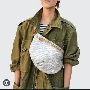 Clare V Grande Fanny in silver